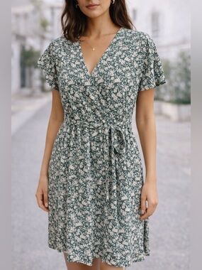 Floral Uniqlo Floral Dress XS 🌸